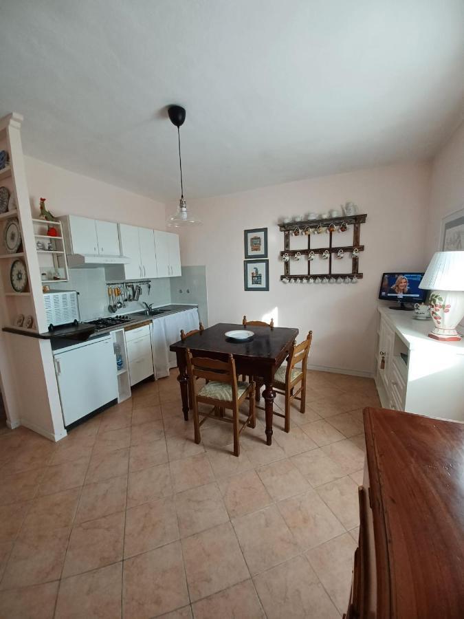 Casa Vacanze L'Acquerello Lari Exteriér fotografie