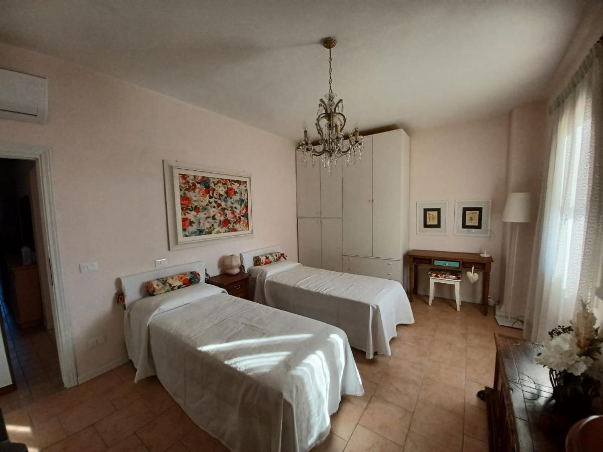 Casa Vacanze L'Acquerello Lari Exteriér fotografie