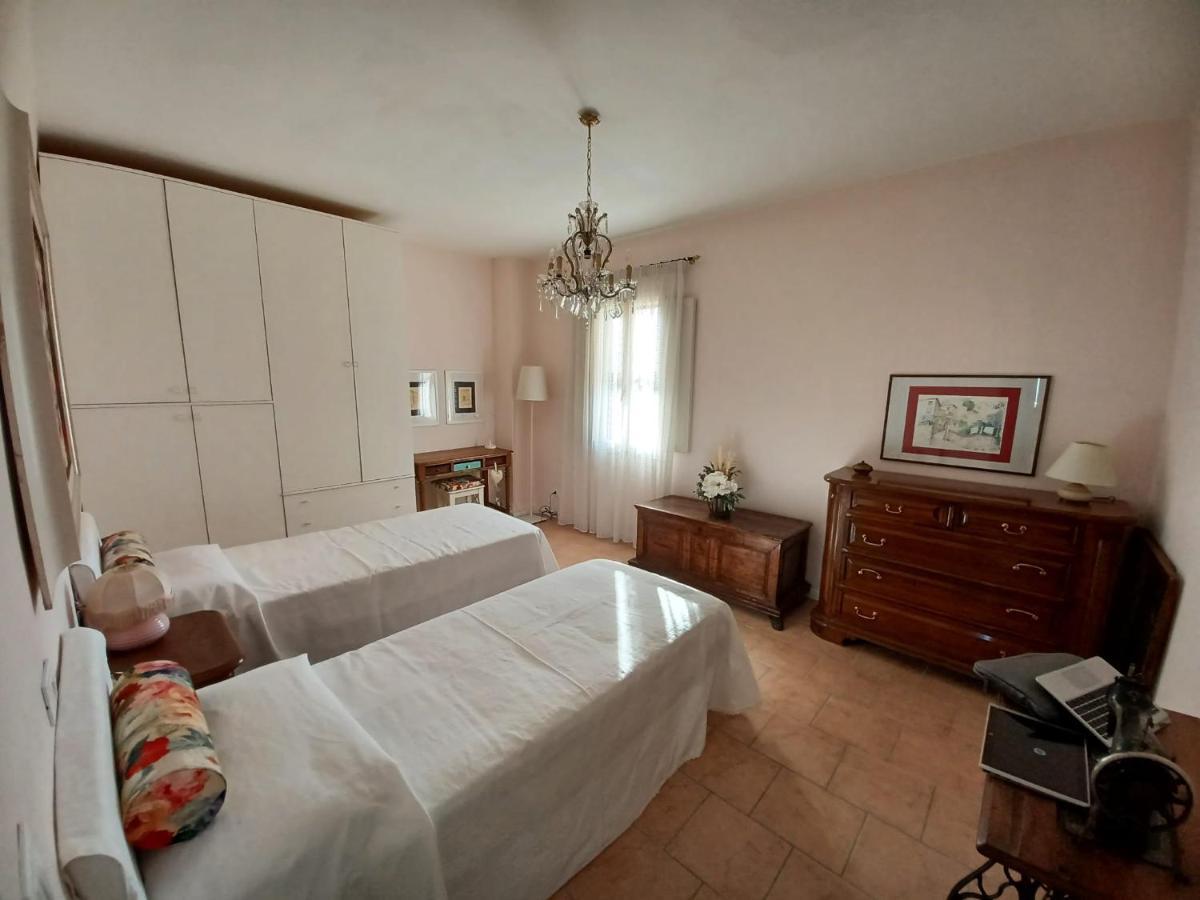 Casa Vacanze L'Acquerello Lari Exteriér fotografie
