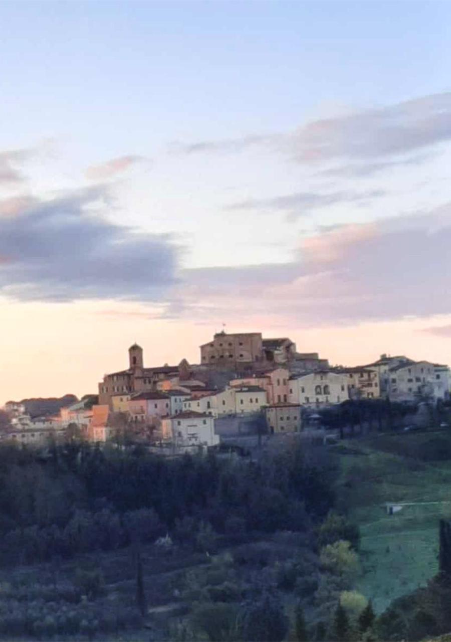 Casa Vacanze L'Acquerello Lari Exteriér fotografie